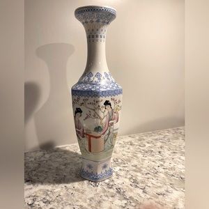 Qianlong Vase